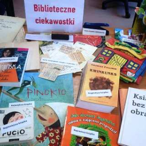 Wystawa ciekawostek bibliotecznych w Przecławiu