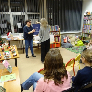 Odbiór nagrody przez laureata